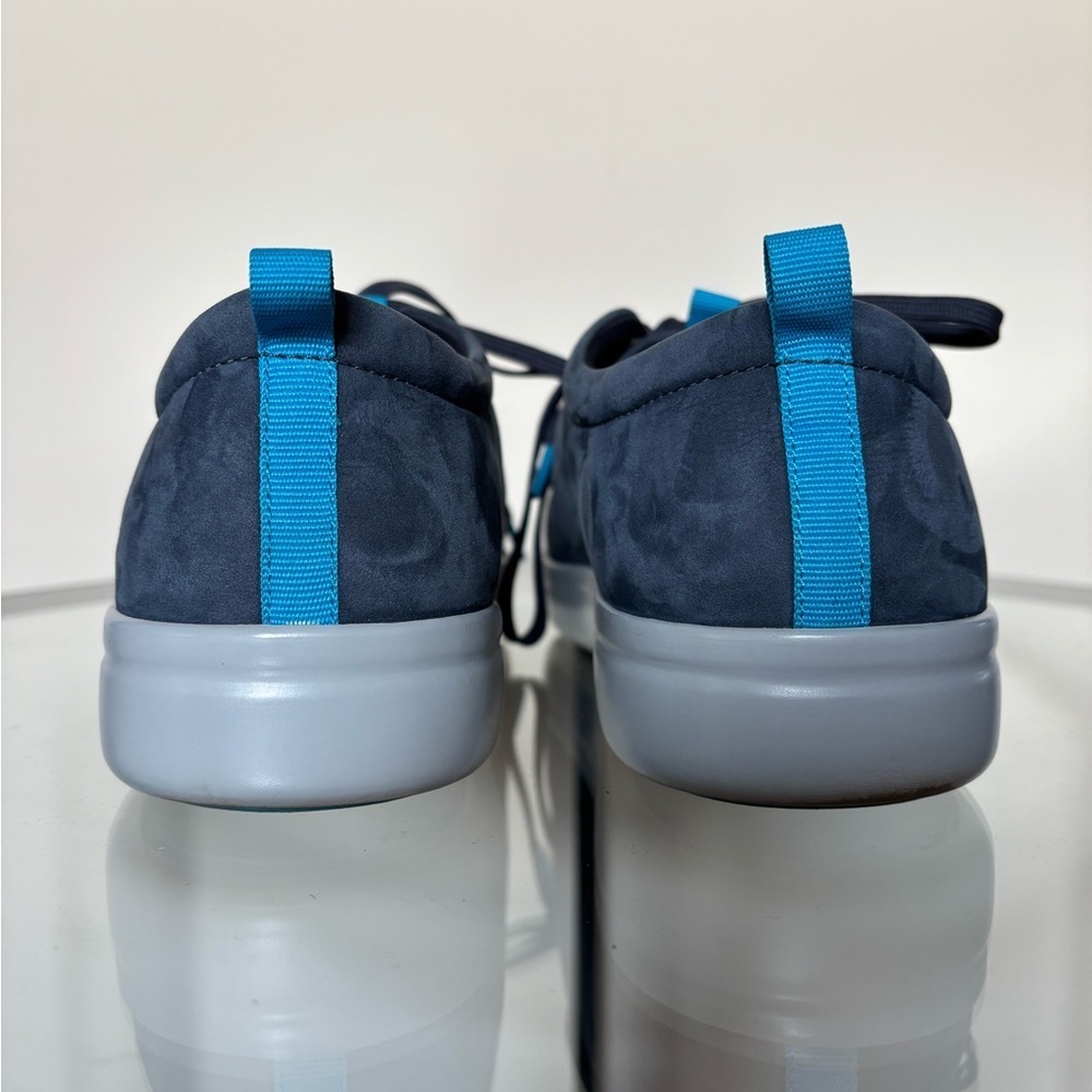 Vionic Women’s Navy Suede Sneakers Paisley - Picture 5 of 9